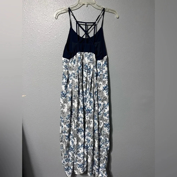 Lulu’s Posy Perfect Blue Floral Pleated Maxi Dress Women's Sz Small EEEUC - Picture 9 of 13